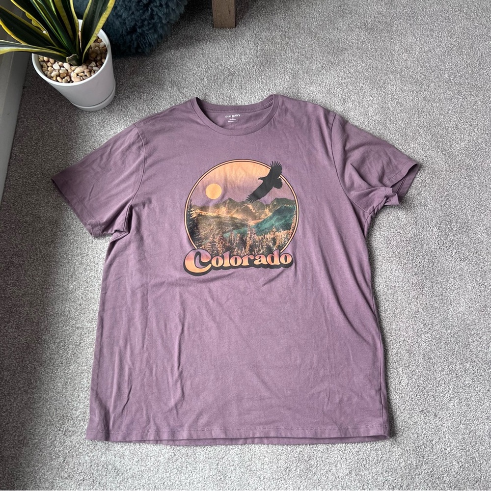 Colorado- graphic tee Size XL Purple and Orange Short Sleeve Tee